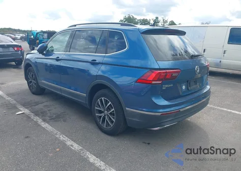 2020 Volkswagen Tiguan 2.0T Se/2.0T Se R-Line Black/2.0T Sel z USA, uszkodzony, nr VIN 3VV2B7AX2LM156048